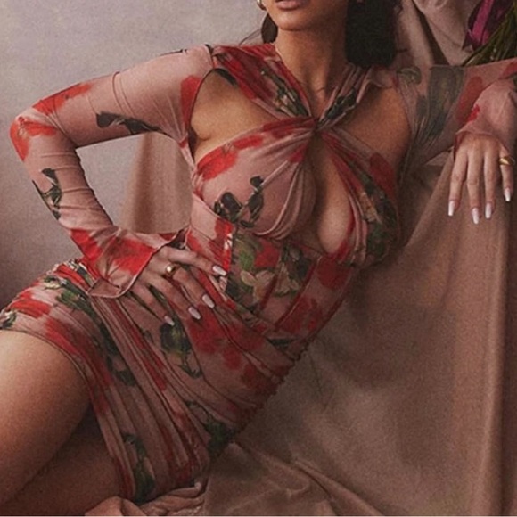 NEW Floral dress ❤️ - Picture 6 of 6